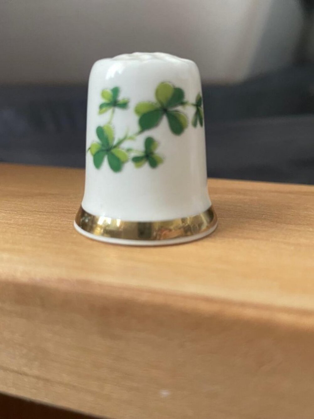 Thimble Vintage Sandford Irish Celtic 4 Leaf Clover English Bone China England